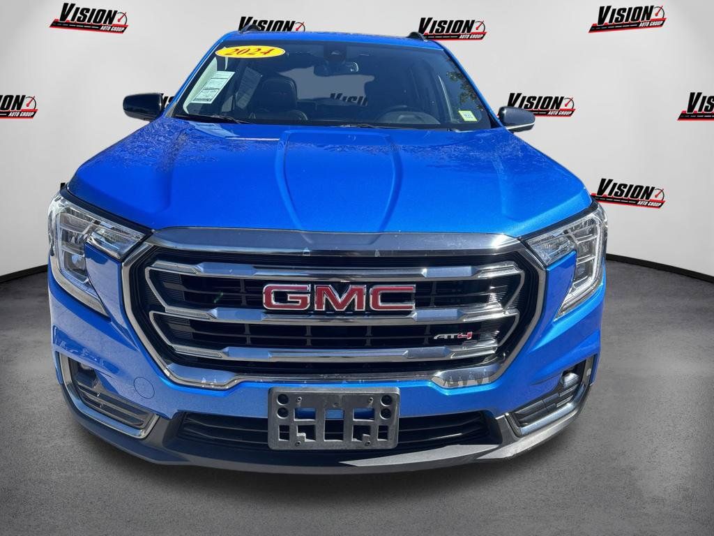 Used 2024 GMC Terrain AT4 w/ LPO, Floor Liner Package AWD/4WD image 2