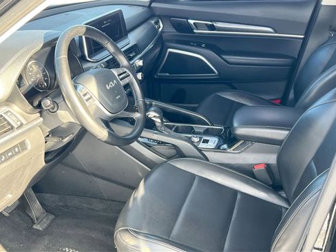 Used 2022 Kia Telluride LX image 10