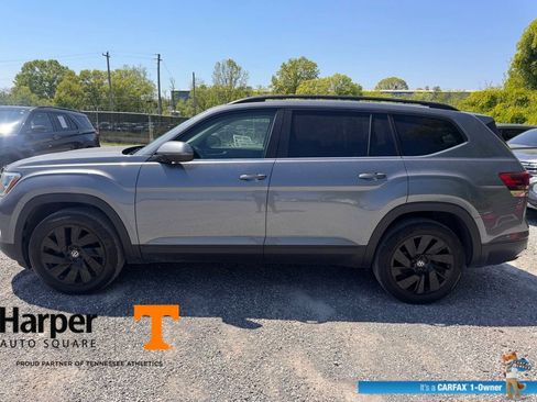 Used 2024 Volkswagen Atlas SE image 2
