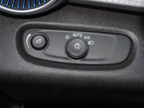 Certified 2024 Chevrolet Trax LT FWD image 27