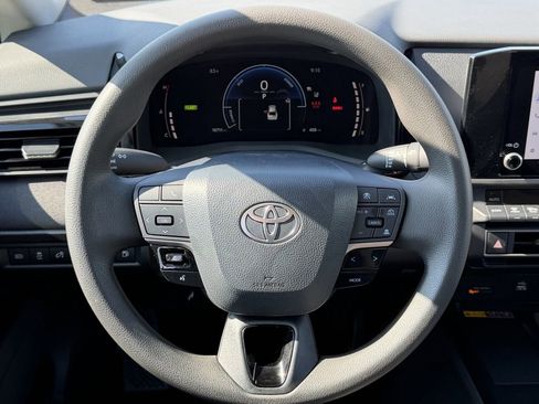Used 2026 Toyota Camry LE FWD image 15