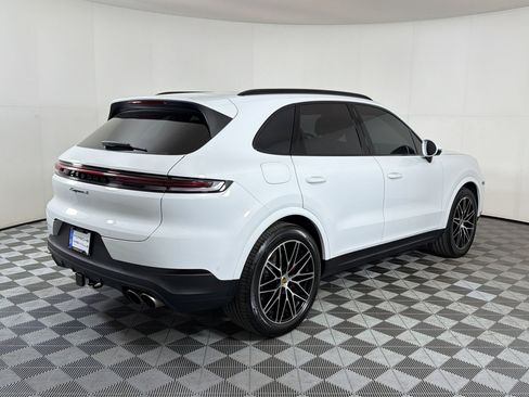Certified 2024 Porsche Cayenne S AWD/4WD image 10