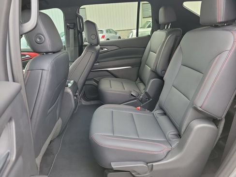 Used 2024 Chevrolet Traverse Z71 AWD/4WD image 15