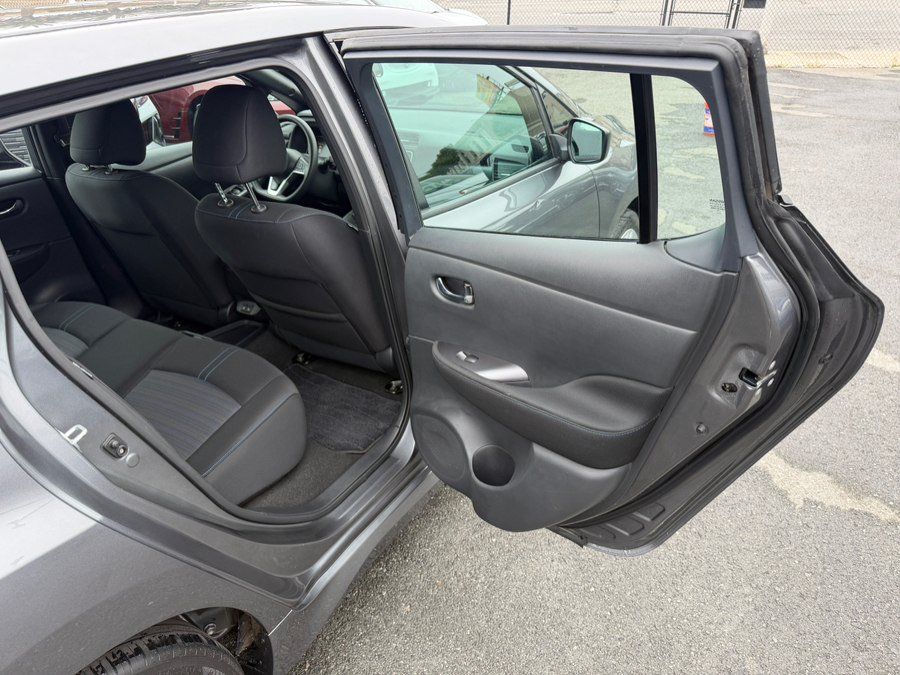 Used 2025 Nissan Leaf S FWD image 34