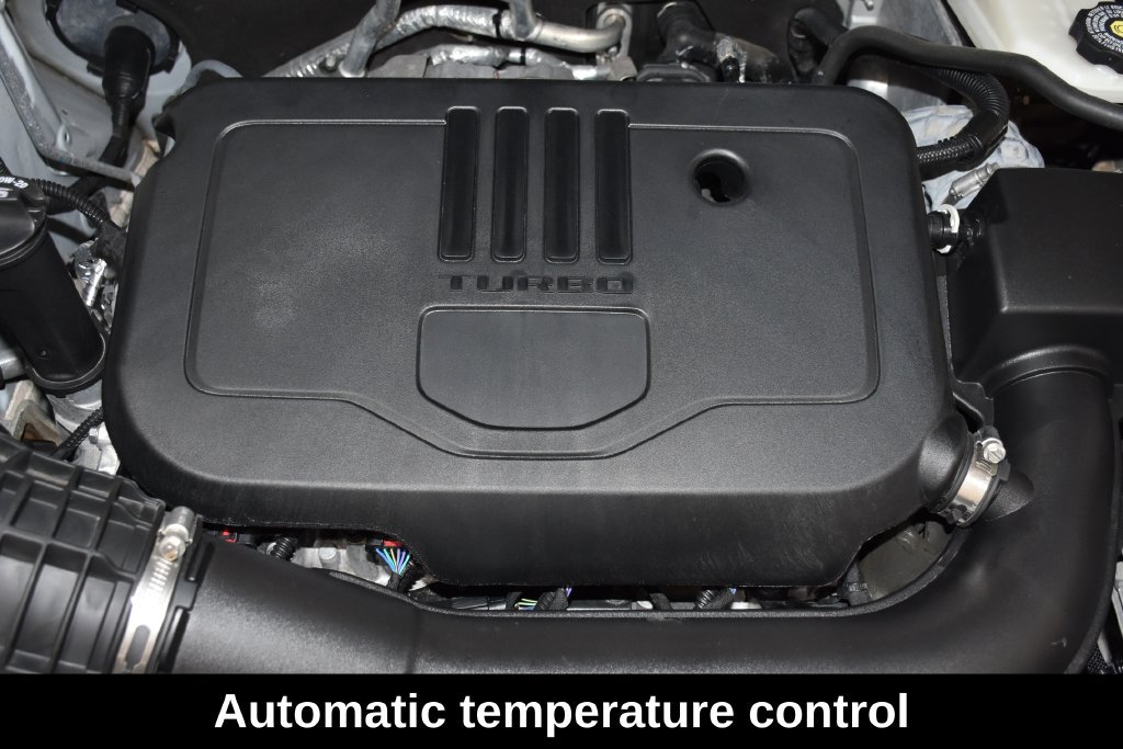 Used 2023 GMC Acadia SLT FWD image 9