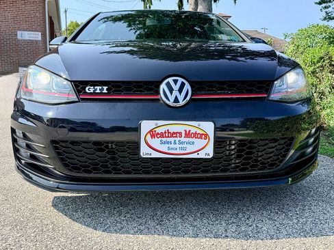 Used 2015 Volkswagen GTI SE w/ Lighting Package (SEL) FWD image 9