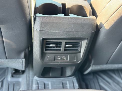 Used 2023 Chevrolet Colorado Z71 w/ Z71 Convenience Package 2 AWD/4WD image 24