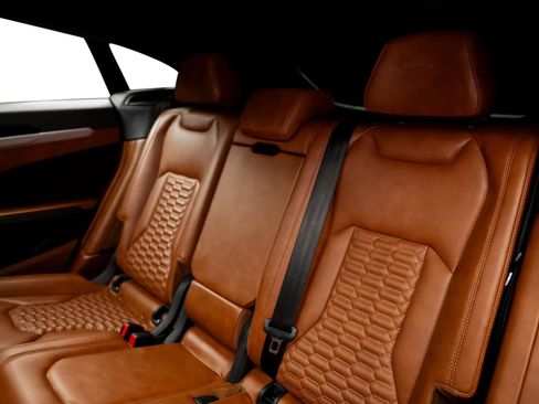 Used 2019 Lamborghini Urus AWD/4WD image 36