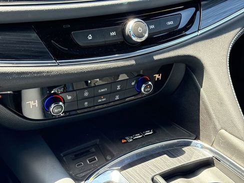 Certified 2023 Buick Enclave Essence AWD/4WD image 17