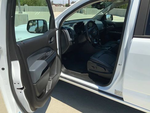 Used 2017 Chevrolet Colorado Z71 RWD image 16
