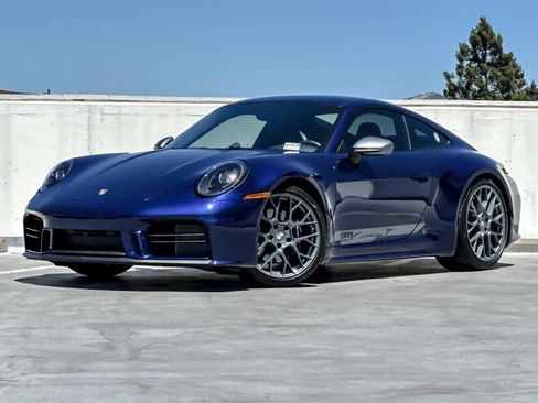 Used 2025 Porsche 911 Carrera T RWD image 1