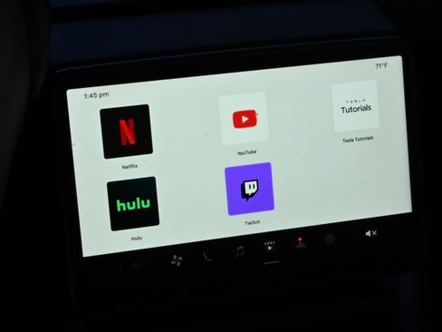 Used 2025 Tesla Model 3 Long Range image 24