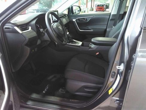 Used 2023 Toyota RAV4 LE image 4