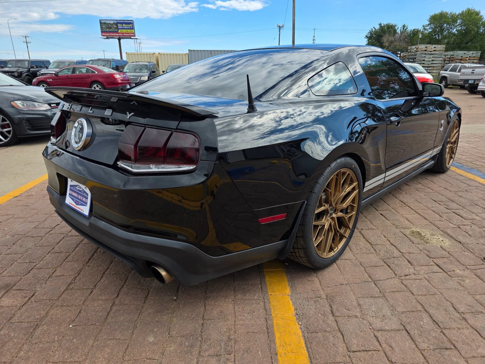 Used 2010 Ford Mustang Shelby GT500 RWD image 6