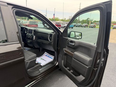 Used 2020 Chevrolet Silverado 1500 RST AWD/4WD image 10