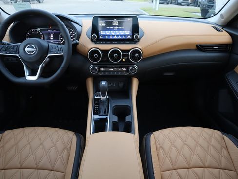 Used 2025 Nissan Sentra SV w/ SV Premium Package image 20