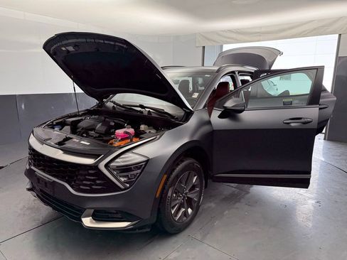 Used 2023 Kia Sportage SX Prestige image 16