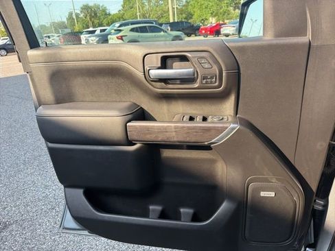 Used 2021 Chevrolet Silverado 1500 LTZ w/ LTZ Premium Package AWD/4WD image 9