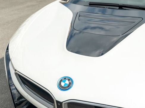 Used 2019 BMW i8 Roadster AWD/4WD image 18