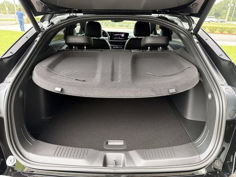 Certified 2025 Buick Envista Avenir FWD image 14