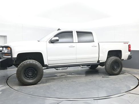 Used 2018 Chevrolet Silverado 1500 LT w/ All Star Edition AWD/4WD image 11
