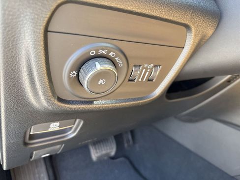 New 2025 Jeep Grand Cherokee Summit w/ Luxury Tech Group V image 15