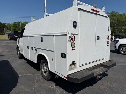 Used 2015 Chevrolet Express 3500 RWD image 6
