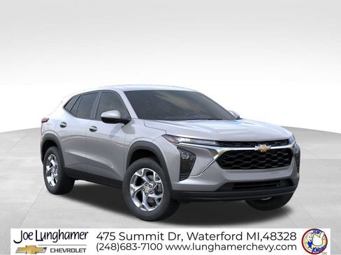 New 2026 Chevrolet Trax LS w/ LS Convenience Package FWD image 7