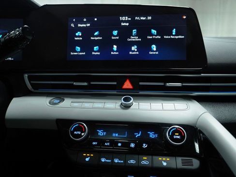 Used 2022 Hyundai Elantra Limited w/ Cargo Package image 17