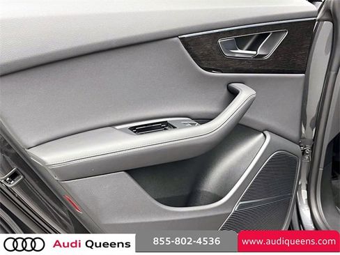 Used 2023 Audi Q8 Premium Plus w/ Premium Plus Package image 11
