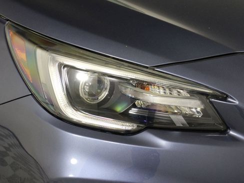 Used 2018 Subaru Outback 3.6R Limited image 26