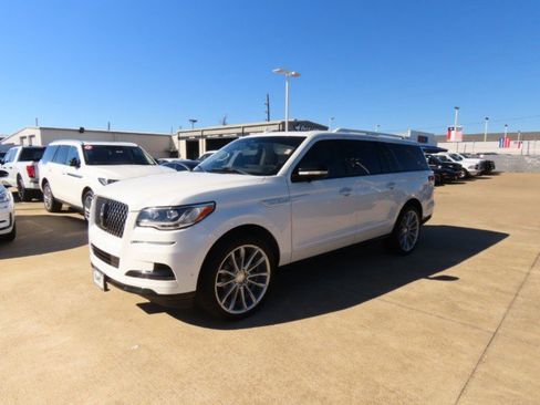 Used 2022 Lincoln Navigator L Black Label image 2
