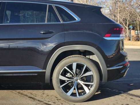 New 2026 Volkswagen Atlas Cross Sport SEL Premium R-Line AWD/4WD image 4