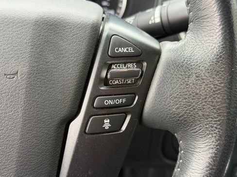 Used 2022 Nissan Frontier SV image 14