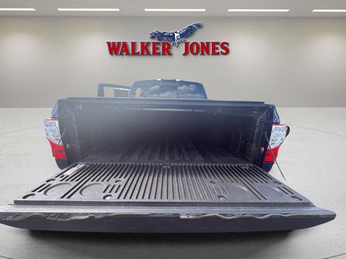 Used 2024 Nissan Titan SV w/ SV Convenience Package AWD/4WD image 10
