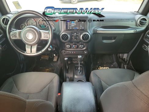 Used 2016 Jeep Wrangler Unlimited Sport image 15