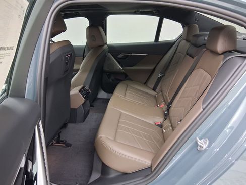 New 2026 BMW i5 eDrive40 image 14