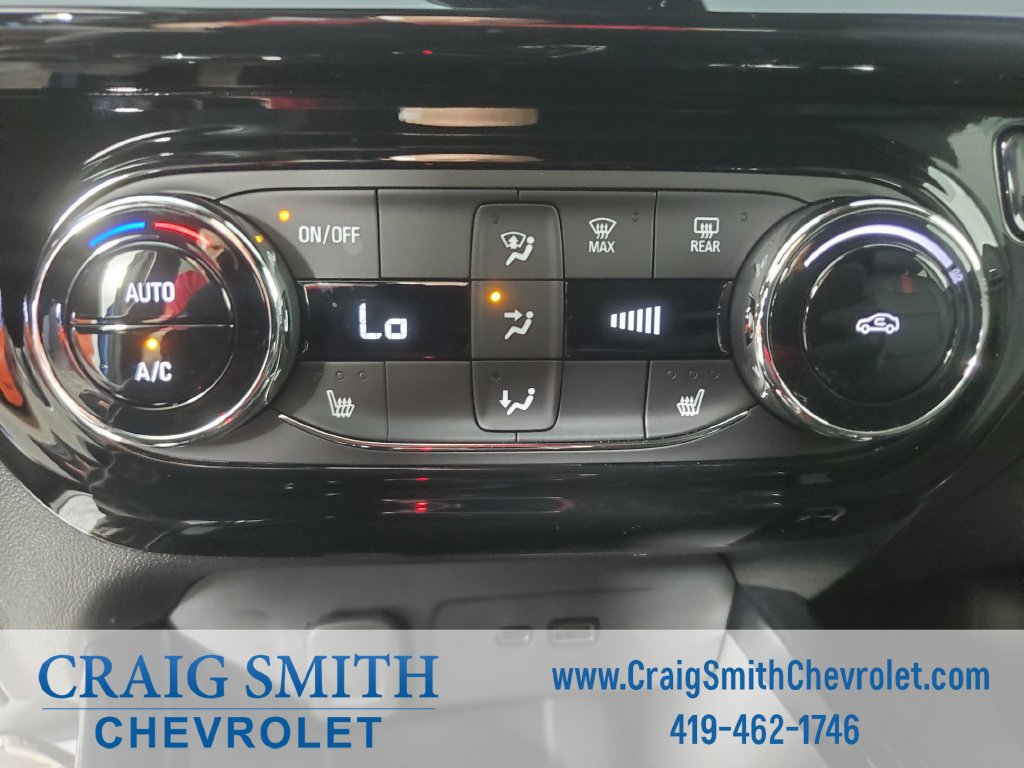 Used 2024 Chevrolet Trax RS FWD image 22