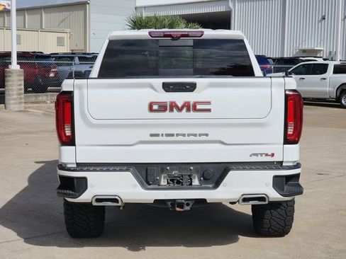 Used 2023 GMC Sierra 1500 AT4 w/ AT4 Premium Package image 5