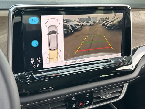 New 2026 Volkswagen Atlas SE FWD image 23