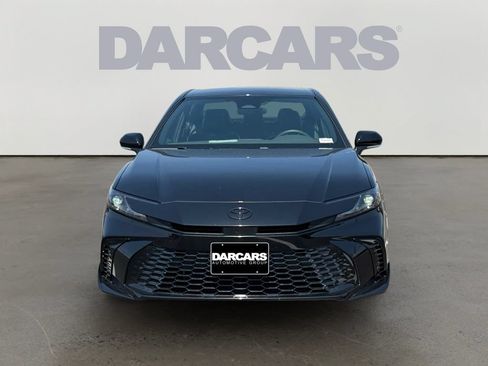 Used 2026 Toyota Camry Hybrid AWD/4WD image 2