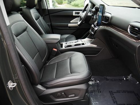 Used 2024 Ford Explorer Limited w/ Limited Technology Package AWD/4WD image 63