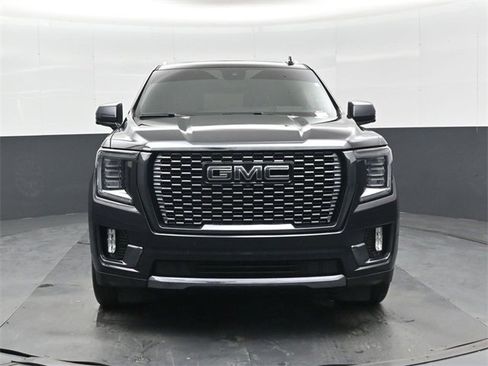 Used 2023 GMC Yukon Denali Ultimate image 9