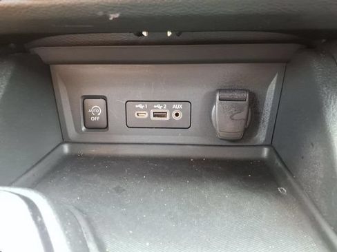 Certified 2025 Nissan Sentra SR w/ Midnight Edition FWD image 30