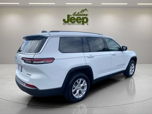 Used 2023 Jeep Grand Cherokee L Limited w/ Luxury Tech Group II AWD/4WD image 10