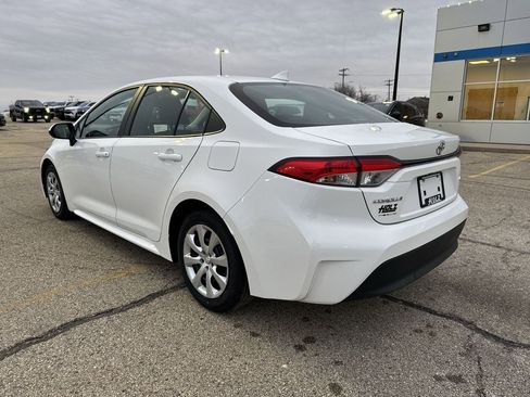 Used 2024 Toyota Corolla LE image 5