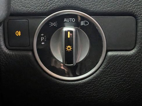 Used 2013 Mercedes-Benz G 63 AMG 4MATIC image 32