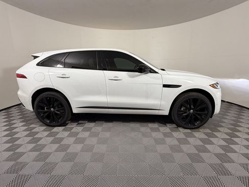 New 2026 Jaguar F-PACE R-Dynamic S image 8