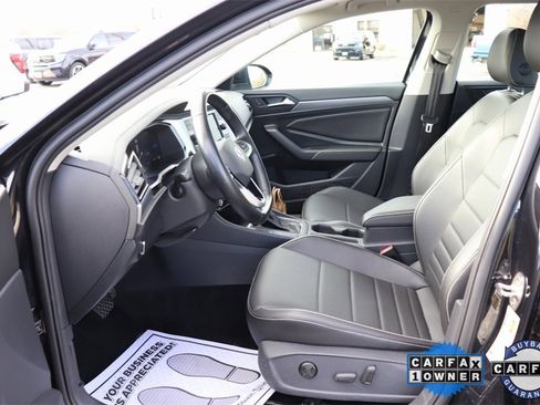 Used 2024 Volkswagen Jetta SE image 22