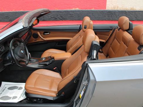 Used 2011 BMW 328i Convertible image 20